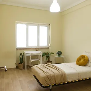 Cosmopolitan - Ground Floor Homestay