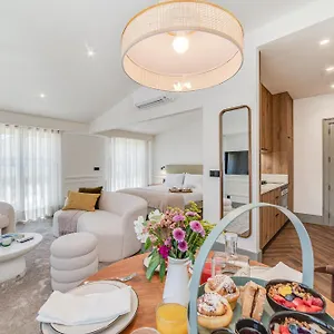Hygge House Downtown Apartment